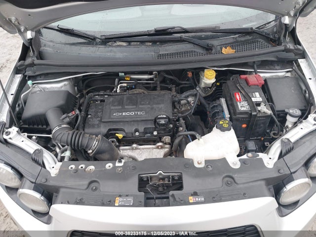 Chevrolet Sonic Ltz Auto 2015 1G1JE5SB0F4204812 Image 10