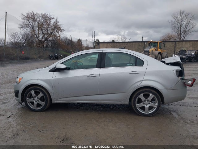 Chevrolet Sonic Ltz Auto 2015 1G1JE5SB0F4204812 Image 14