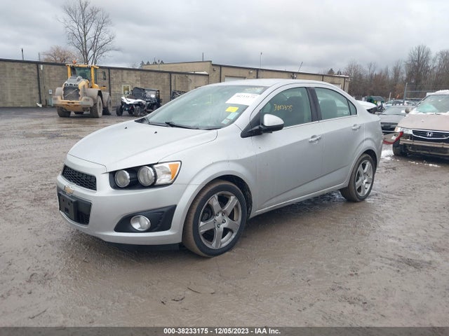 Chevrolet Sonic Ltz Auto 2015 1G1JE5SB0F4204812 Image 2