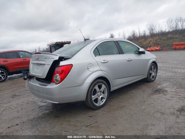Chevrolet Sonic Ltz Auto 2015 1G1JE5SB0F4204812 Image 4