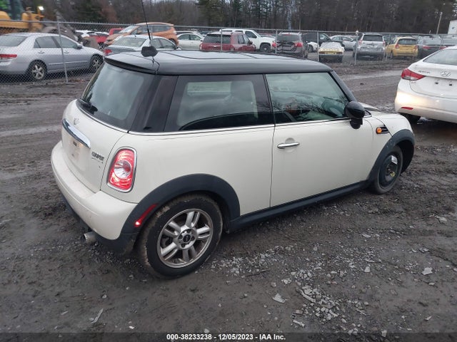 2013 MINI HARDTOP WMWSU3C56DT690537 Photo 3