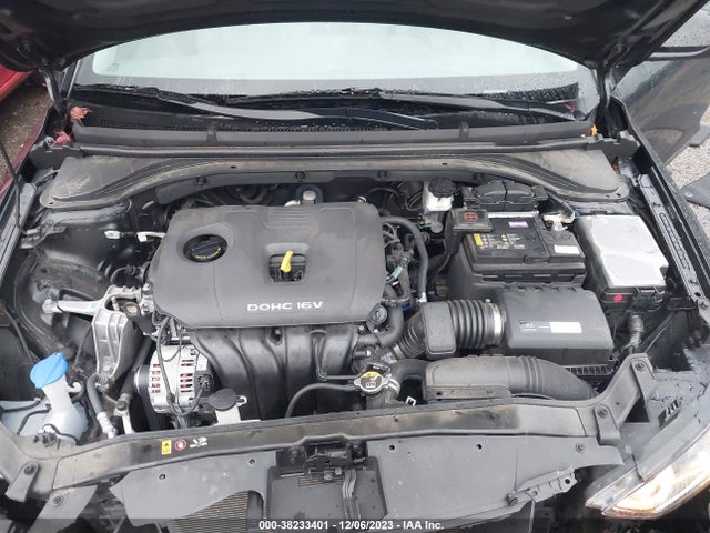 2018 HYUNDAI ELANTRA SEL VIN: 5NPD84LF3JH372633