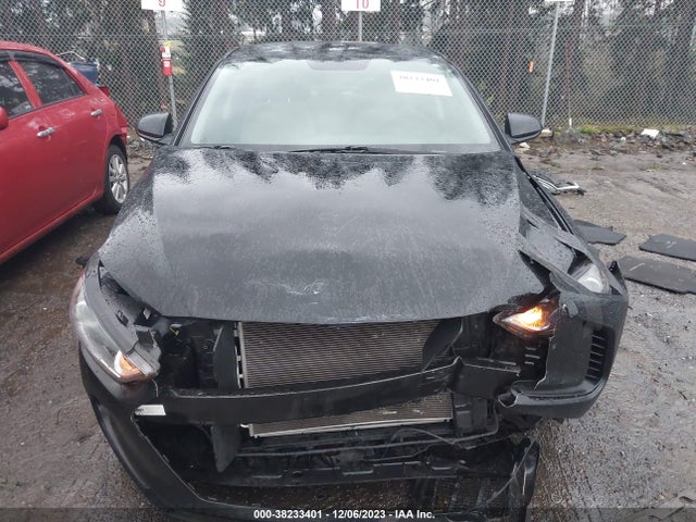 2018 HYUNDAI ELANTRA SEL VIN: 5NPD84LF3JH372633