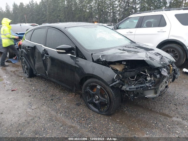 2015 FORD FOCUS TITANIUM VIN: 1FADP3N28FL281695