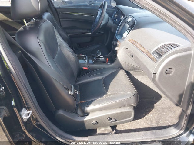 2013 CHRYSLER 300C VIN: 2C3CCAEG8DH618902