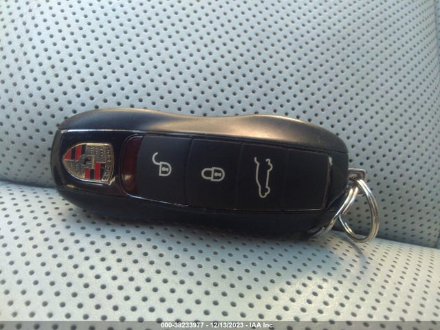 2017 PORSCHE MACAN WP1AG2A52HLB50285 Photo 10