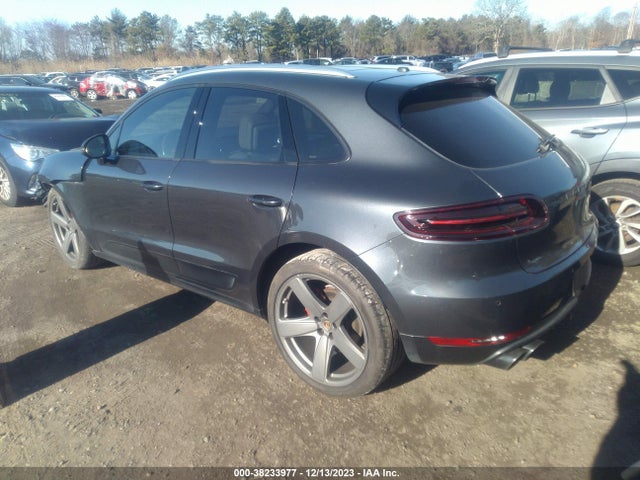 2017 PORSCHE MACAN WP1AG2A52HLB50285 Photo 2