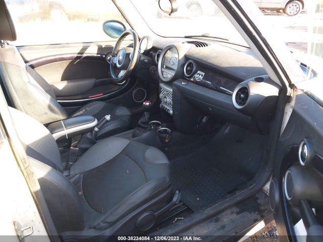 2007 MINI COOPER S WMWMF73577TT85918 Photo 4