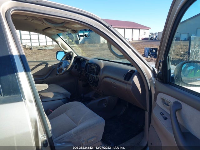 2001 TOYOTA SEQUOIA SR5 VIN: 5TDBT44A51S015747