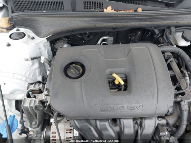 3KPF24AD9ME327698 KIA Forte Lxs