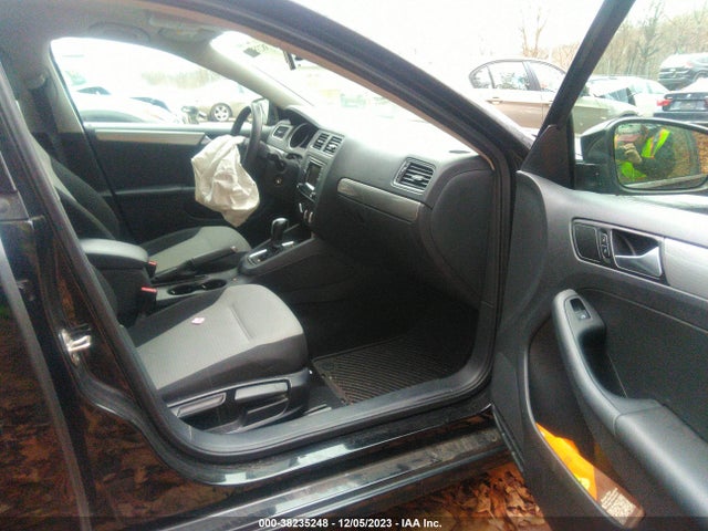 3VW2B7AJ2HM238344 Volkswagen Jetta 1.4t S