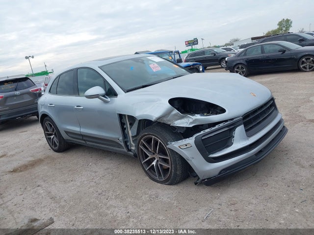 2022 PORSCHE MACAN WP1AA2A55NLB02471 Photo 0