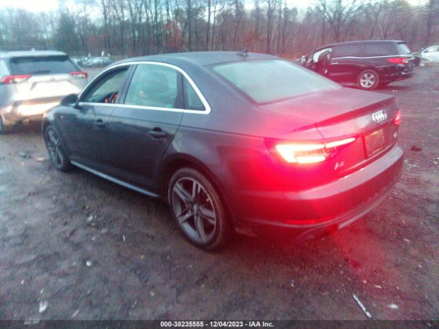 2018 AUDI A4 WAUENAF44JN013505 Photo 2