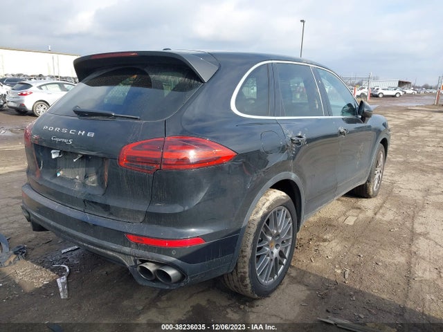 2016 PORSCHE CAYENNE WP1AB2A24GLA96989 Photo 3