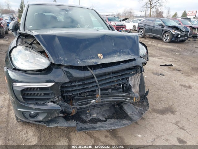 2016 PORSCHE CAYENNE WP1AB2A24GLA96989 Photo 5