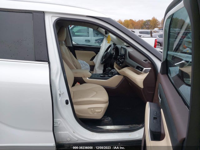 Toyota Highlander Xle 2022 5TDGZRAHXNS538920 Image 5