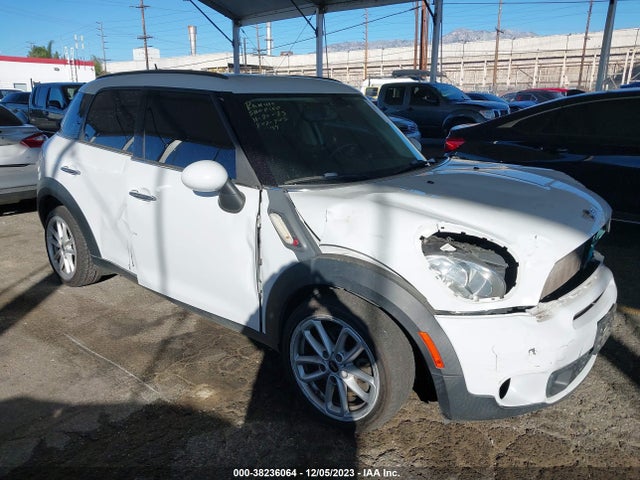 2016 MINI COUNTRYMAN WMWZC3C50GWT08684 Photo 0