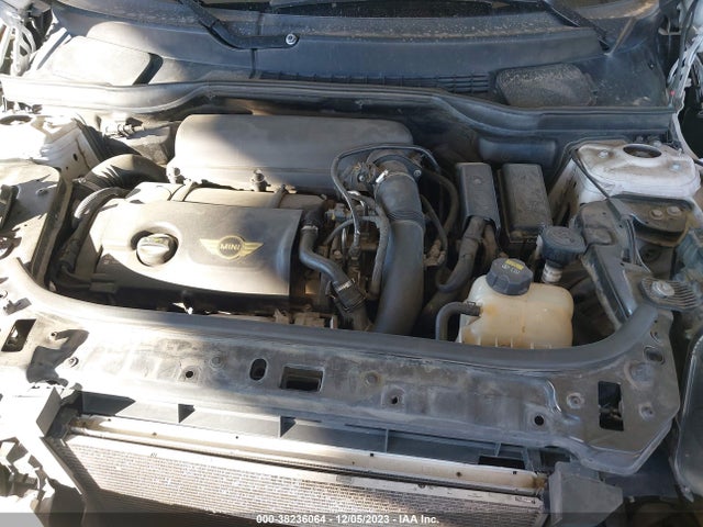 2016 MINI COUNTRYMAN WMWZC3C50GWT08684 Photo 9