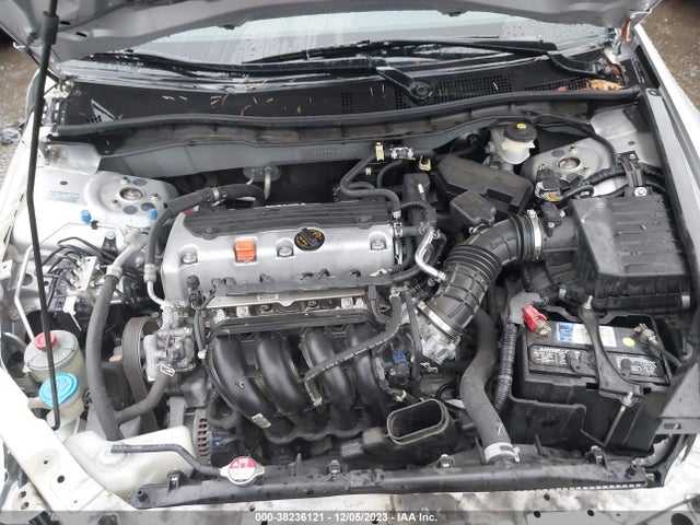 2011 HONDA ACCORD 2.4 SE VIN: 1HGCP2F64BA042217