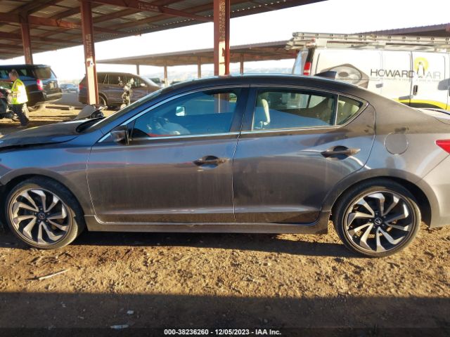 19UDE2F43JA008695 Acura Ilx Special Edition