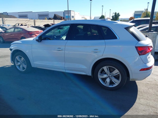 WA1BNAFY6K2017982 Audi Q5 45 Premium