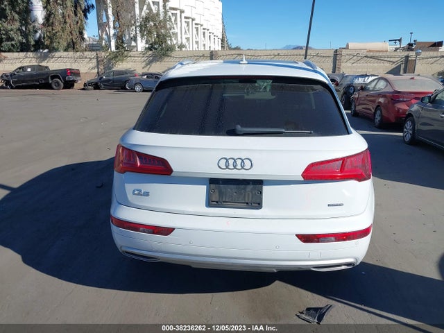 WA1BNAFY6K2017982 Audi Q5 45 Premium