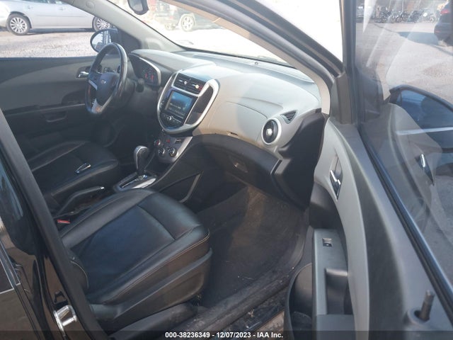 Chevrolet Sonic Premier Auto 2017 1G1JF5SBXH4125907 Image 5