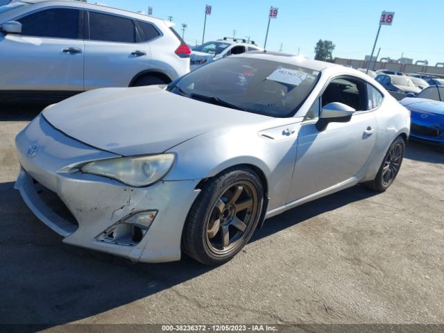 JF1ZNAA16E9701334 Scion Fr-s Base (m6)