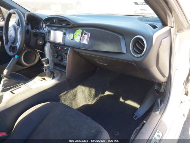 JF1ZNAA16E9701334 Scion Fr-s Base (m6)