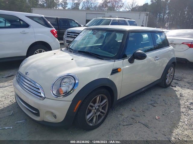 2011 MINI COOPER WMWSU3C53BT253169 Photo 1
