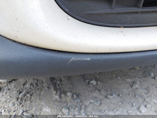 2011 MINI COOPER WMWSU3C53BT253169 Photo 5