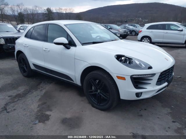 2016 PORSCHE MACAN WP1AB2A51GLB48024