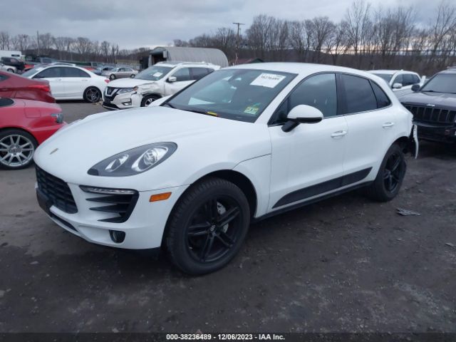 2016 PORSCHE MACAN WP1AB2A51GLB48024 Photo 1