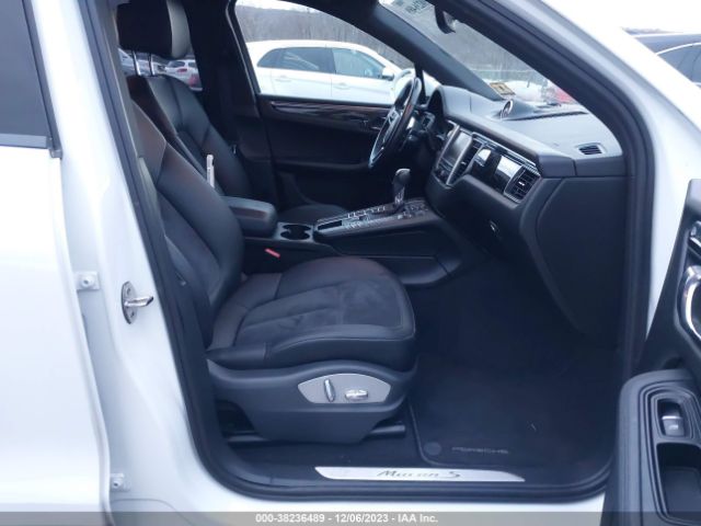 2016 PORSCHE MACAN WP1AB2A51GLB48024 Photo 4
