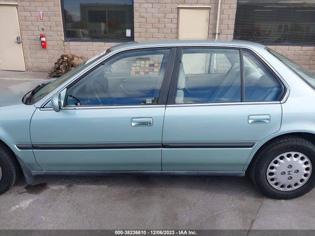 1992 HONDA ACCORD LX/EX VIN: JHMCB7653NC059440