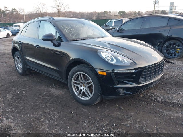 2018 PORSCHE MACAN WP1AA2A50JLB08639 Photo 0