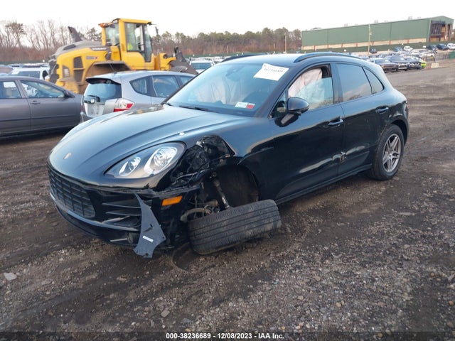 2018 PORSCHE MACAN WP1AA2A50JLB08639 Photo 1