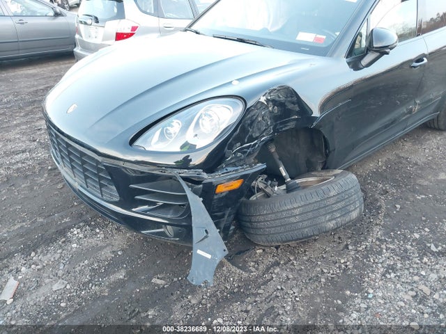 2018 PORSCHE MACAN WP1AA2A50JLB08639 Photo 5