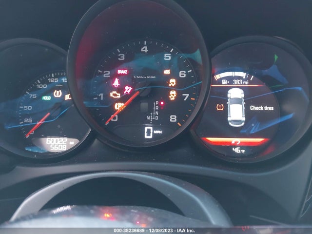 2018 PORSCHE MACAN WP1AA2A50JLB08639 Photo 6