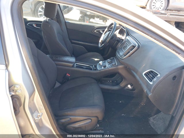 Chrysler 200 Limited 2015 1C3CCCAB1FN681338 Image 5