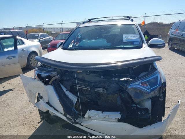 2018 TOYOTA RAV4 XLE VIN: JTMWFREV5JD133221
