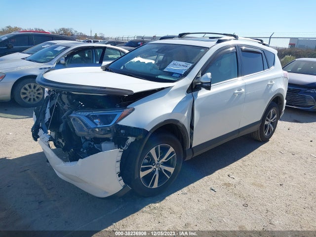2018 TOYOTA RAV4 XLE VIN: JTMWFREV5JD133221