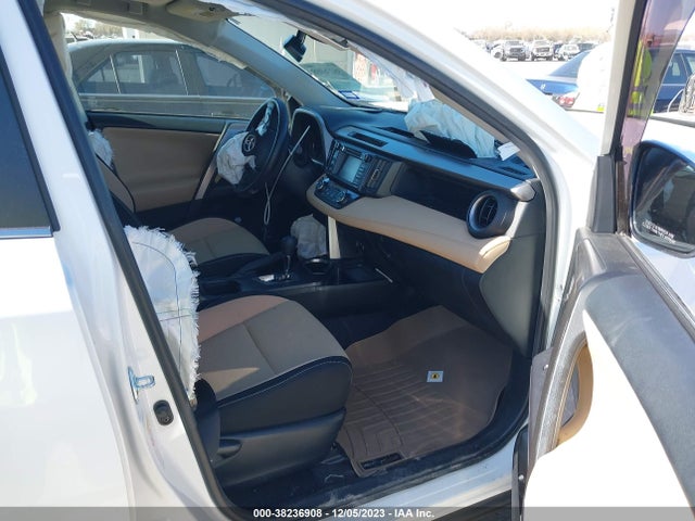 2018 TOYOTA RAV4 XLE VIN: JTMWFREV5JD133221