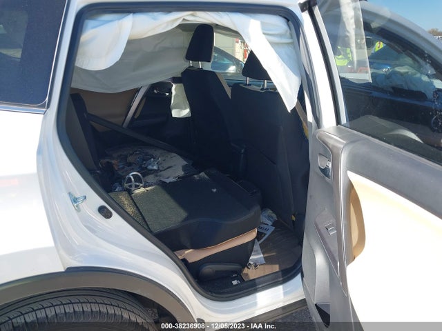 2018 TOYOTA RAV4 XLE VIN: JTMWFREV5JD133221