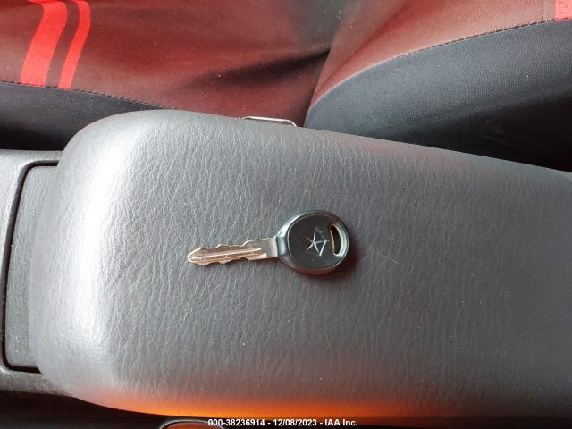 2000 DODGE INTREPID VIN: 2B3HD46R9YH178096