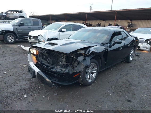 Dodge Challenger Sxt 2018 2C3CDZAG9JH130992 Image 2