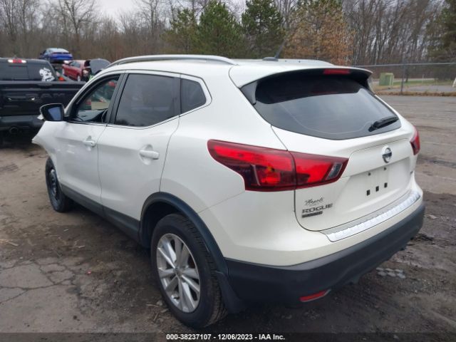 JN1BJ1CR0HW112640 Nissan Rogue Sport Sv
