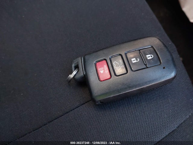 Toyota Rav4 Xle 2018 JTMWFREV2JJ197332 Image 11