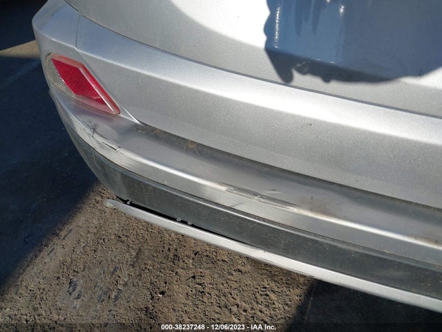 Toyota Rav4 Xle 2018 JTMWFREV2JJ197332 Image 12