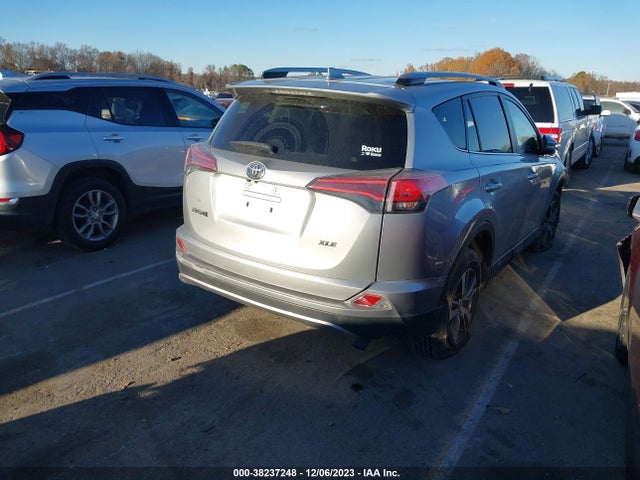 Toyota Rav4 Xle 2018 JTMWFREV2JJ197332 Image 4